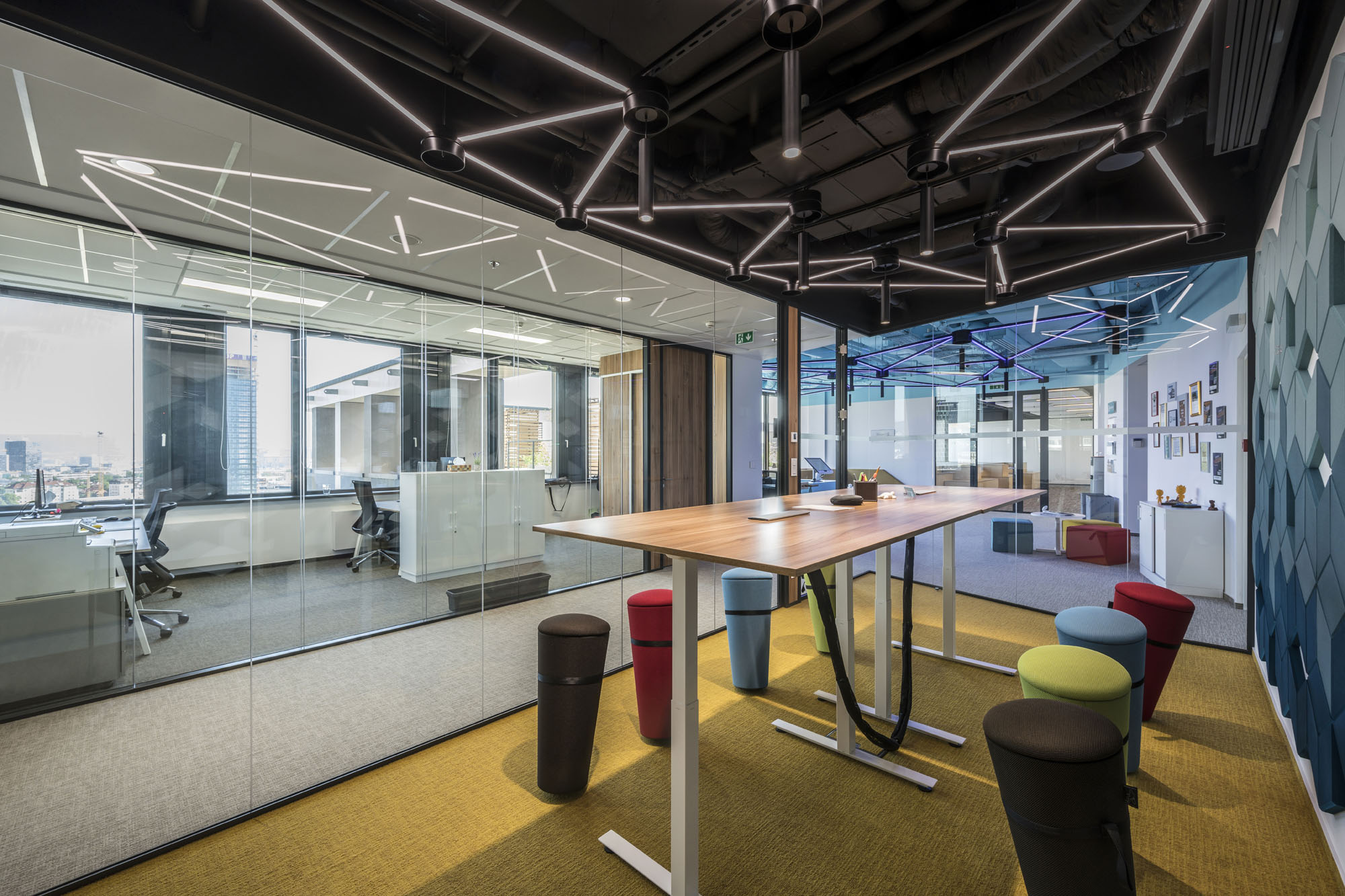 Interior for creative thinking and active work style